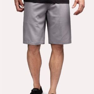 COPY - TRAVIS MATHEW PAULARINO SHORTs sz 40